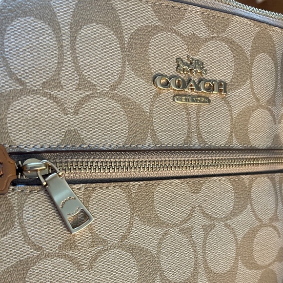 Coach Rowan File bag - light tan/cream signature canvas - Picture 8 of 12